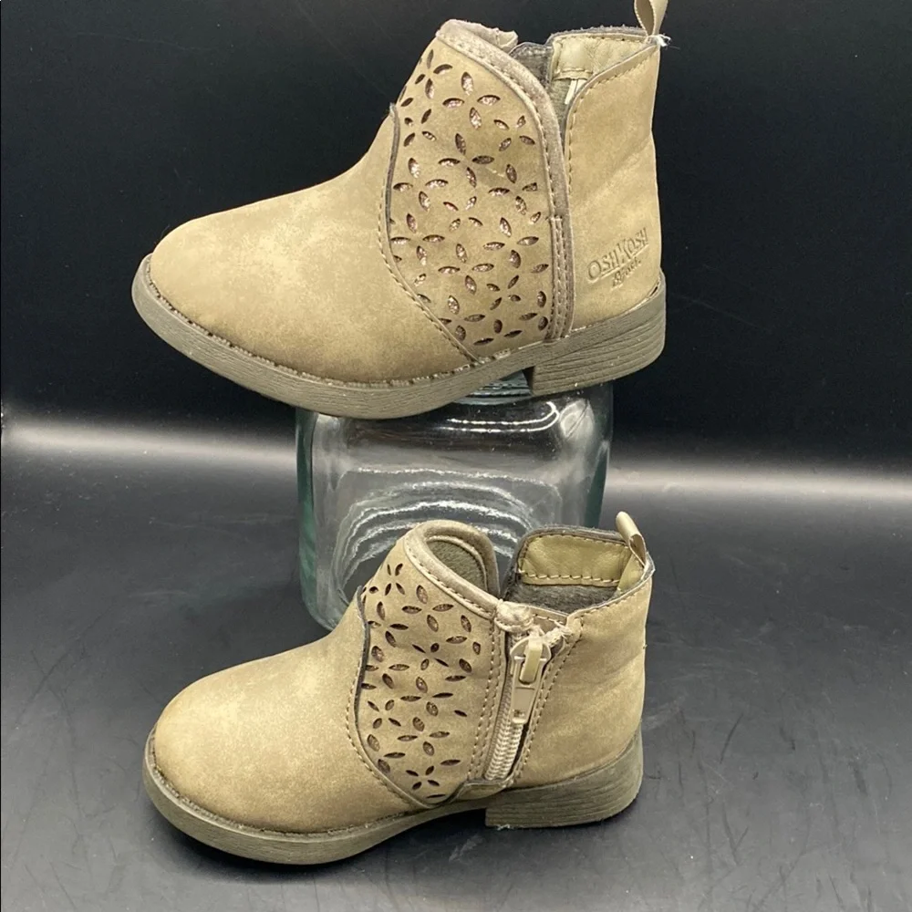 OshKosh B’gosh Toddler Girls Tan Ankle Boots Size 5M Side Zip Floral Cutout